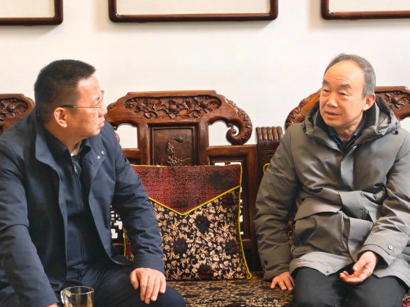 新春送祝福 关怀暖人心 曹伟宏走访慰问老干部