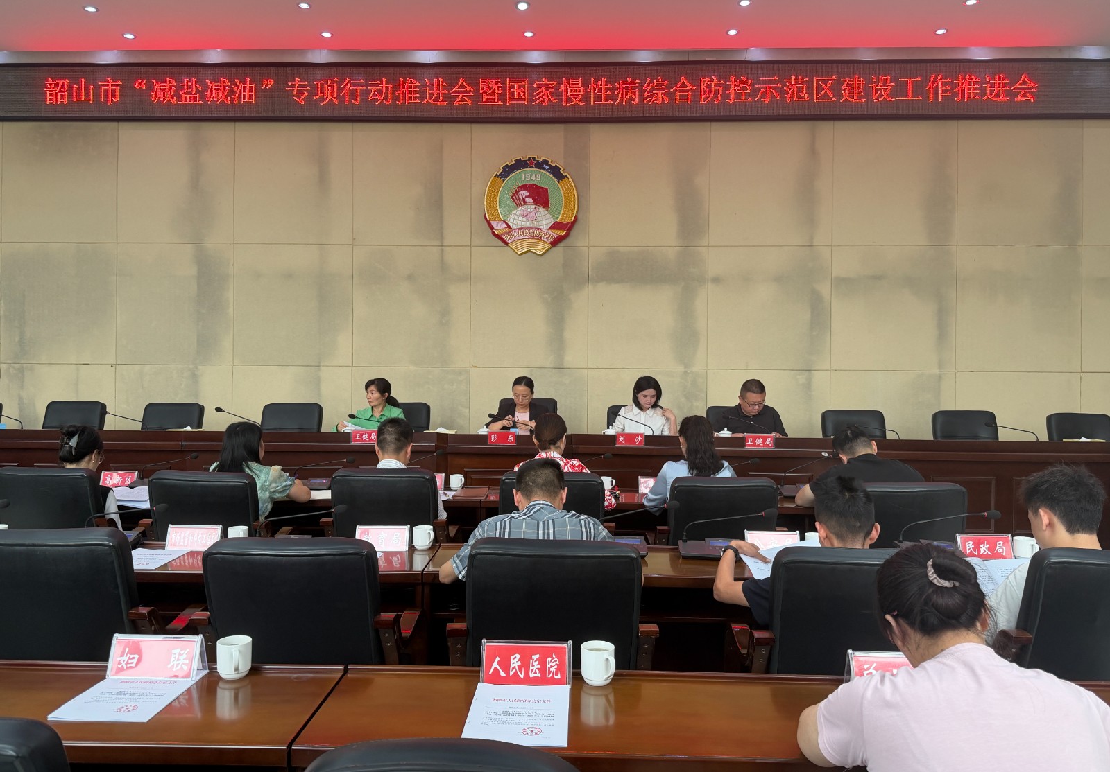 F46E2D40A97E66B4ABC2EACA63264CB5.jpg F46E2D40A97E66B4ABC2EACA63264CB5.jpg