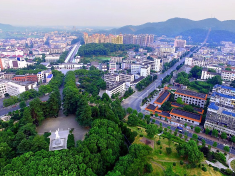 【旅发大会文明时评6】  人人发力护秩序  同心护航旅发会