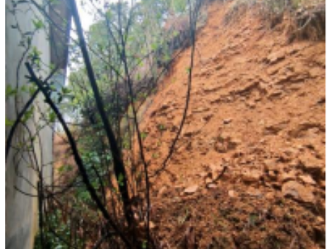 韶山乡成功避险一起切坡建房滑坡灾害