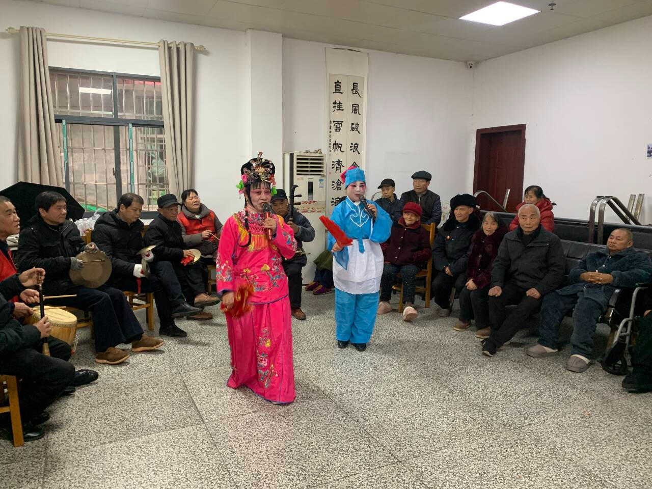 元宵暖夕阳 韶山市义工联与老人共庆佳节 