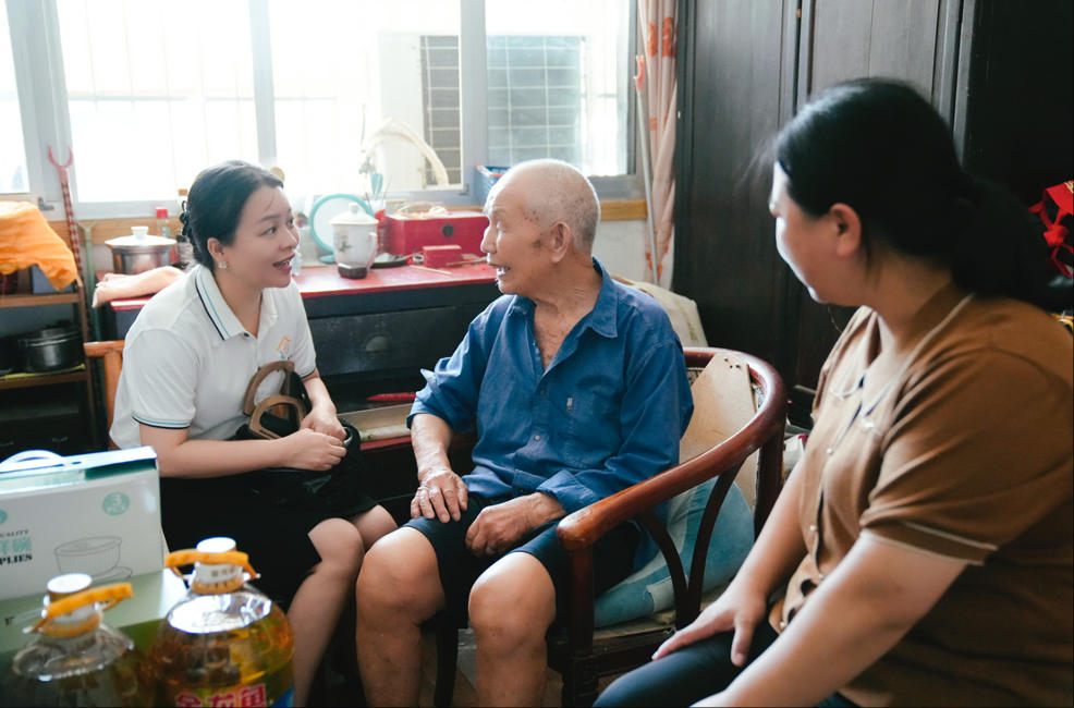 为老党员圆梦2.jpg