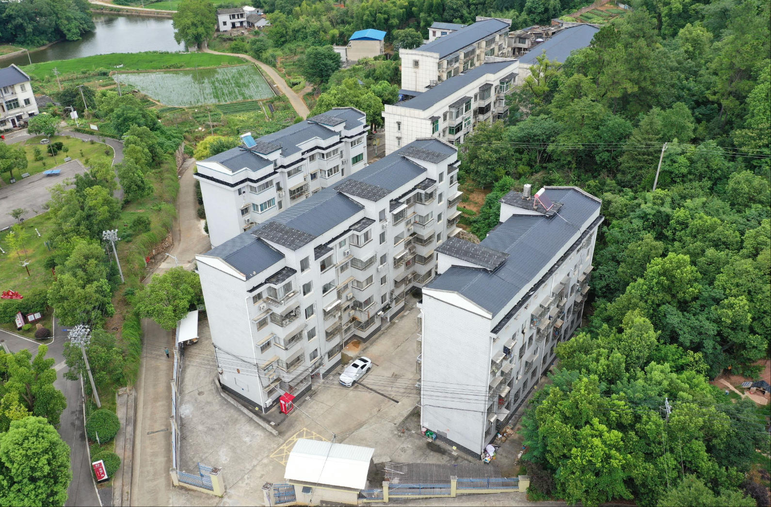 小区.jpg