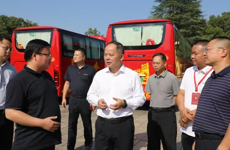 书记调研1.png