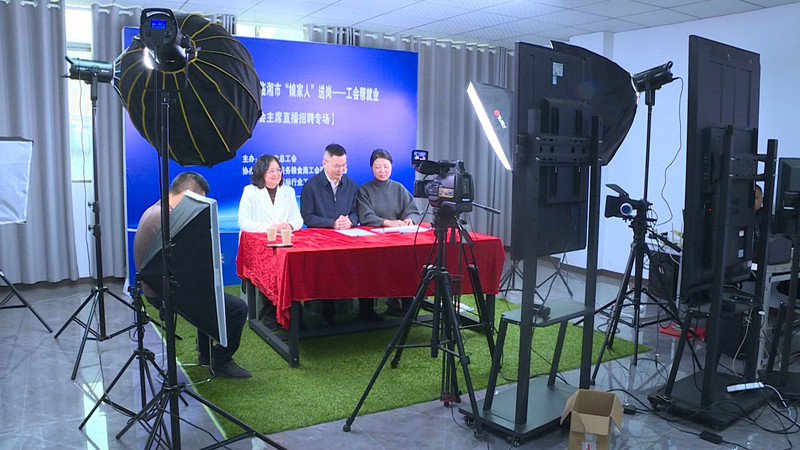 直播1_副本.jpg 直播1_副本.jpg