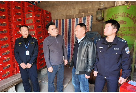 桃林镇查处一起非法储存烟花爆竹案 