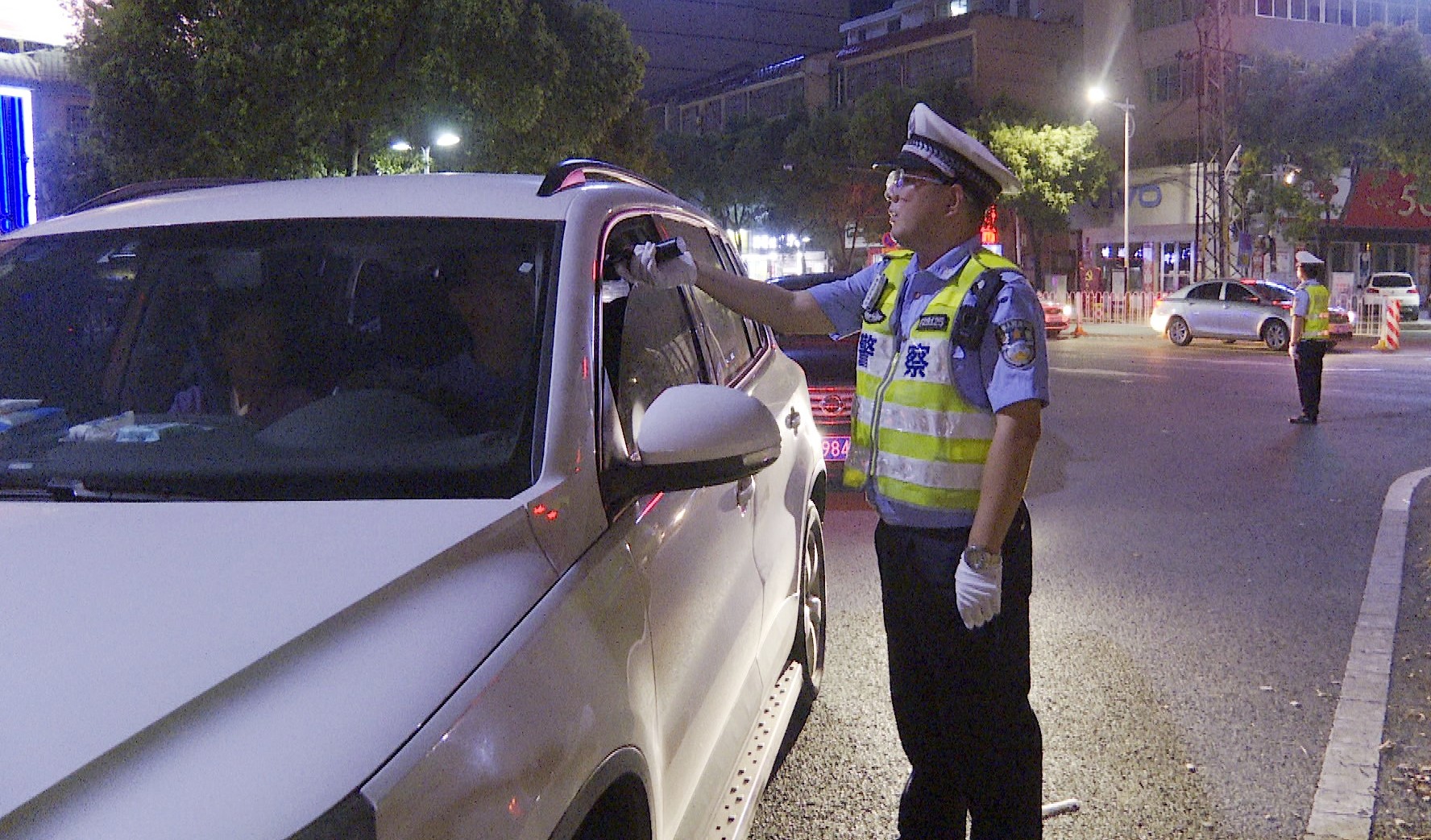 交警大队003_副本.jpg 交警大队003_副本.jpg