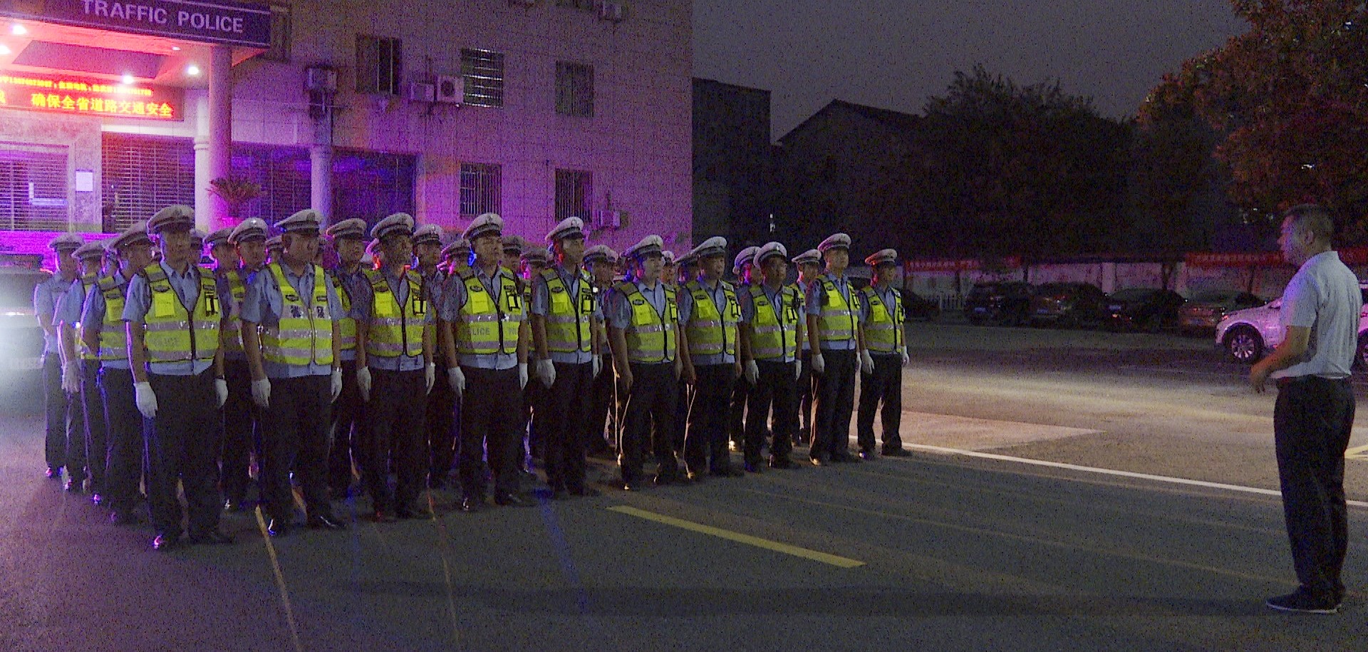 交警大队_副本.jpg 交警大队_副本.jpg