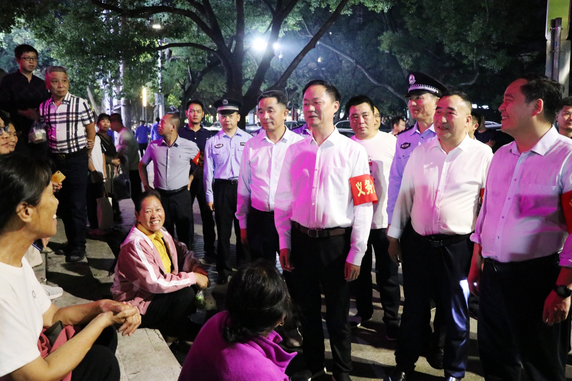 书记夜巡_副本.jpg