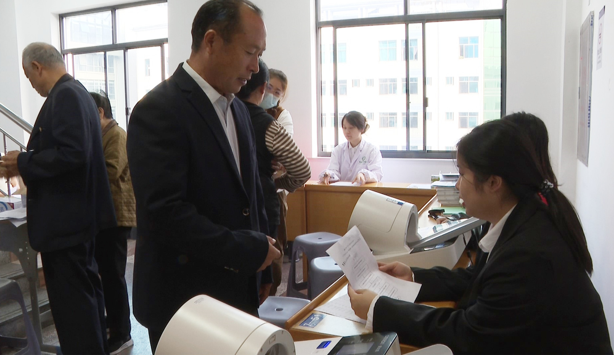 人民医院高血压义诊001_副本.jpg 人民医院高血压义诊001_副本.jpg