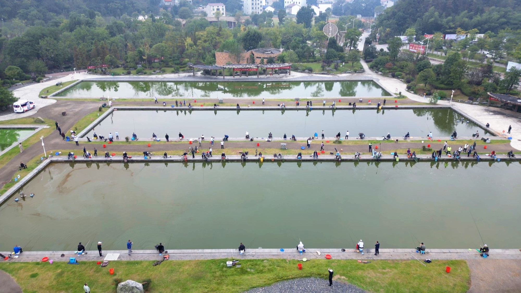 老年钓鱼航拍004_副本.jpg
