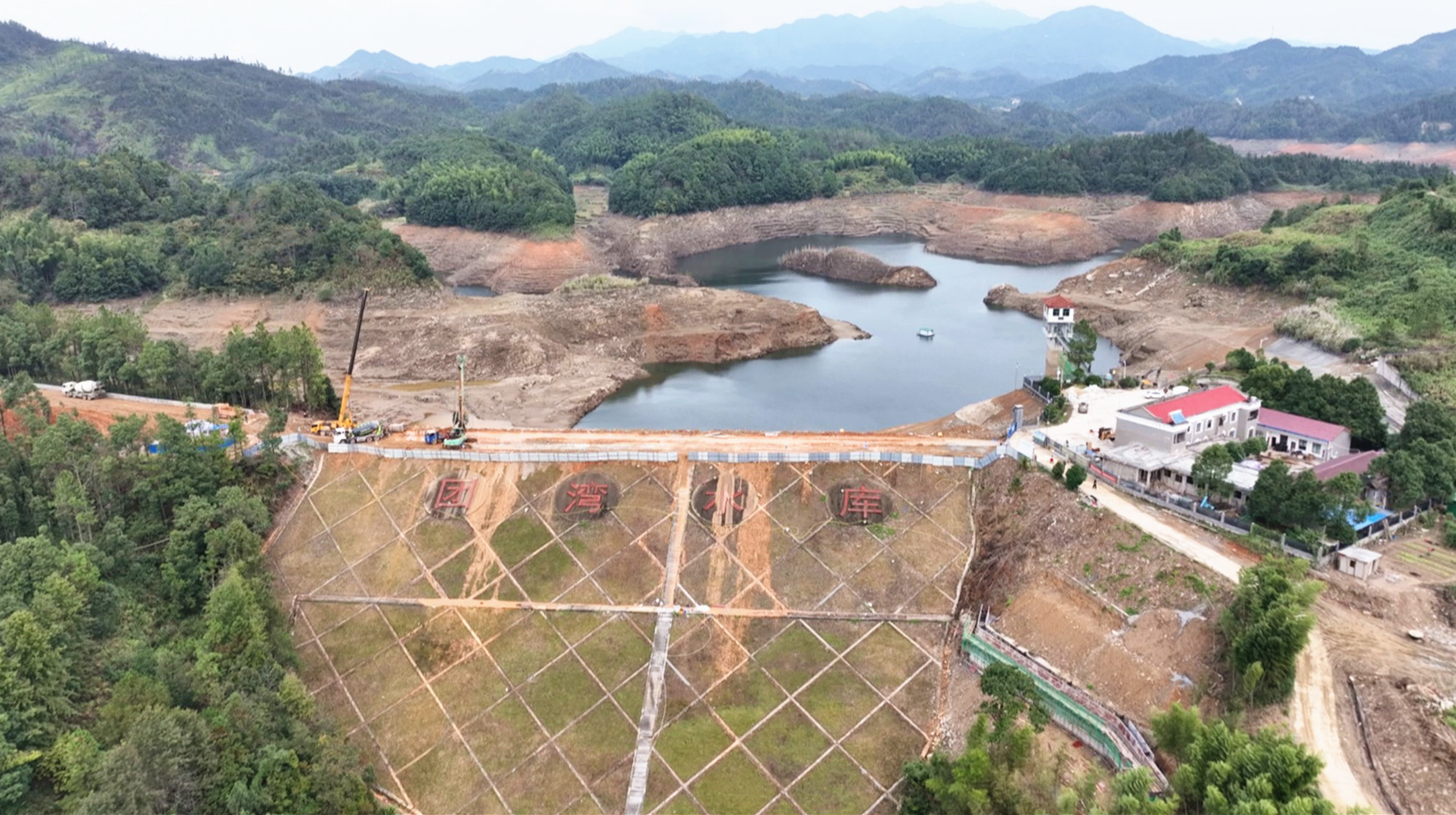 团湾水库除险加固001_副本.jpg