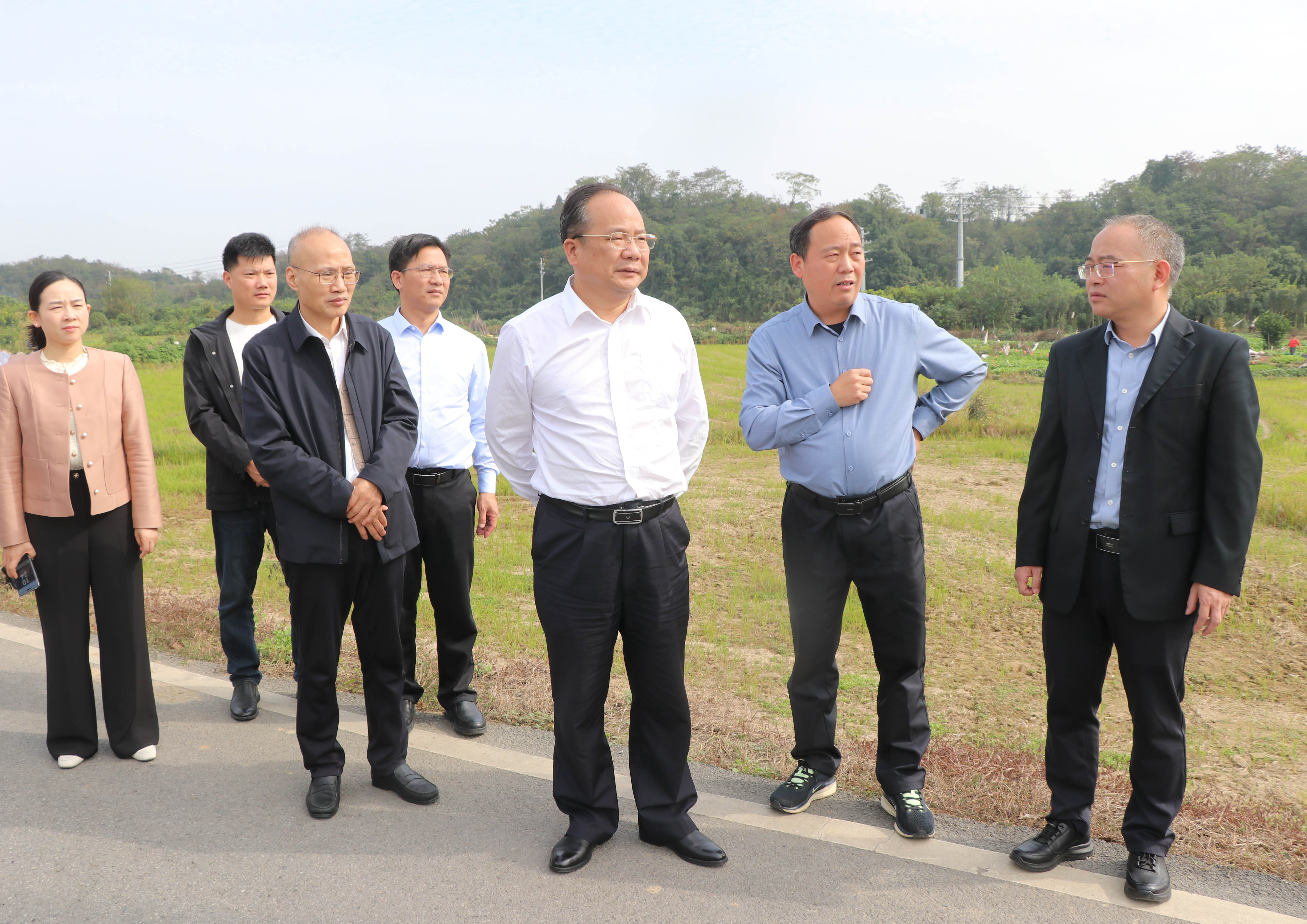 1031谢运策来我市参加岳阳市人大代表小组主题活动 刘琦参加IMG_3251-1.jpg 1031谢运策来我市参加岳阳市人大代表小组主题活动 刘琦参加IMG_3251-1.jpg