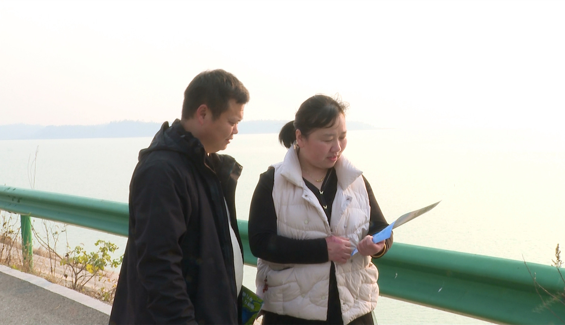 1210湘鄂联合护湿地 黄盖湖畔守候鸟4_副本.jpg 1210湘鄂联合护湿地 黄盖湖畔守候鸟4_副本.jpg