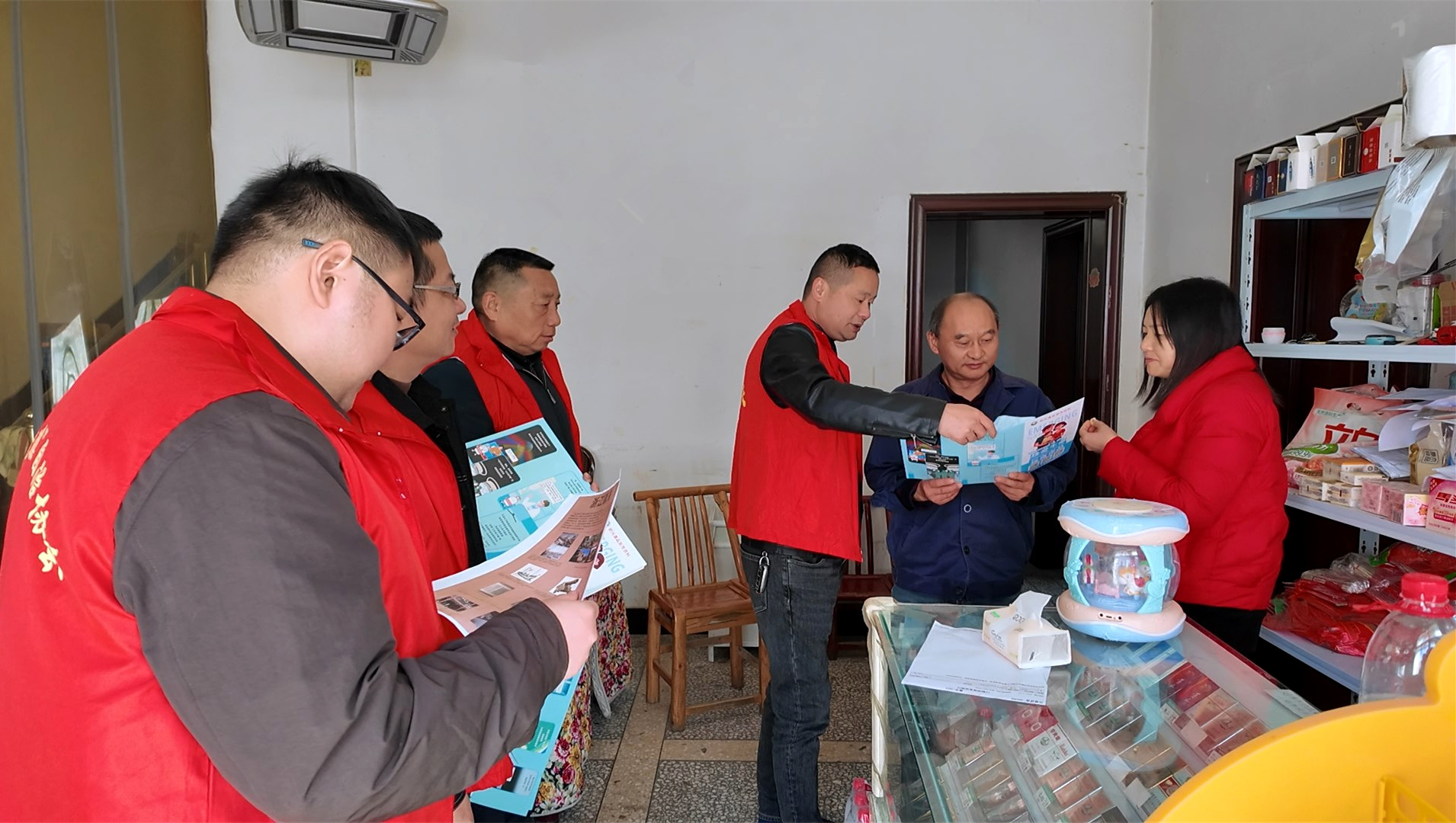 1209 忠防镇汀畈社区:织密禁毒防护网 守护群众健康生活1_副本.jpg 1209 忠防镇汀畈社区:织密禁毒防护网 守护群众健康生活1_副本.jpg