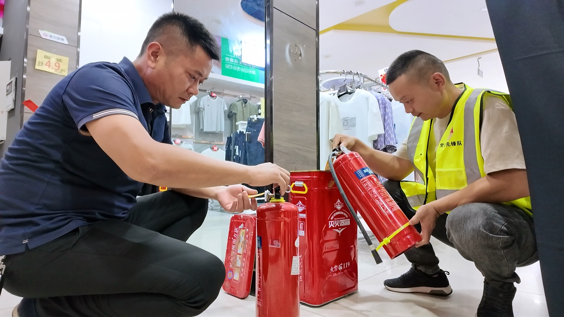 0723长塘镇托坝社区：消防设施专项检查  护航群众生命财产安全_副本.jpg