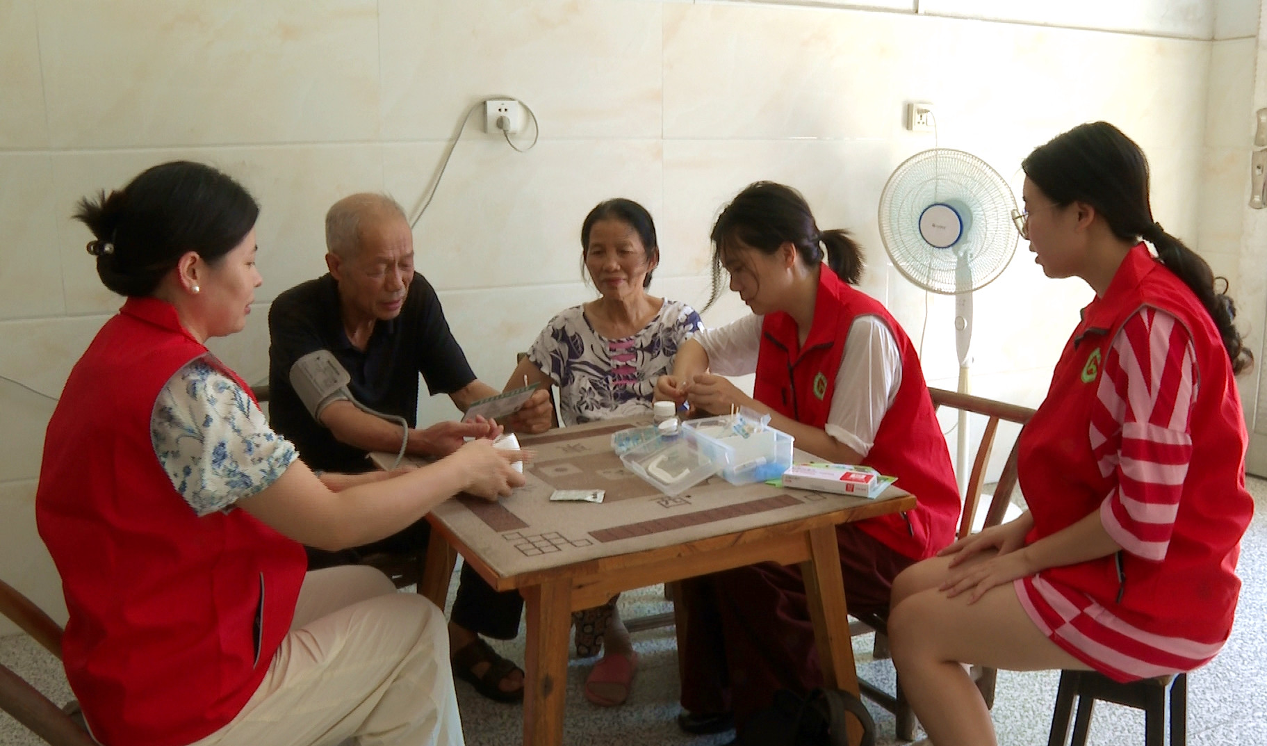 聂市医师节1_副本.jpg
