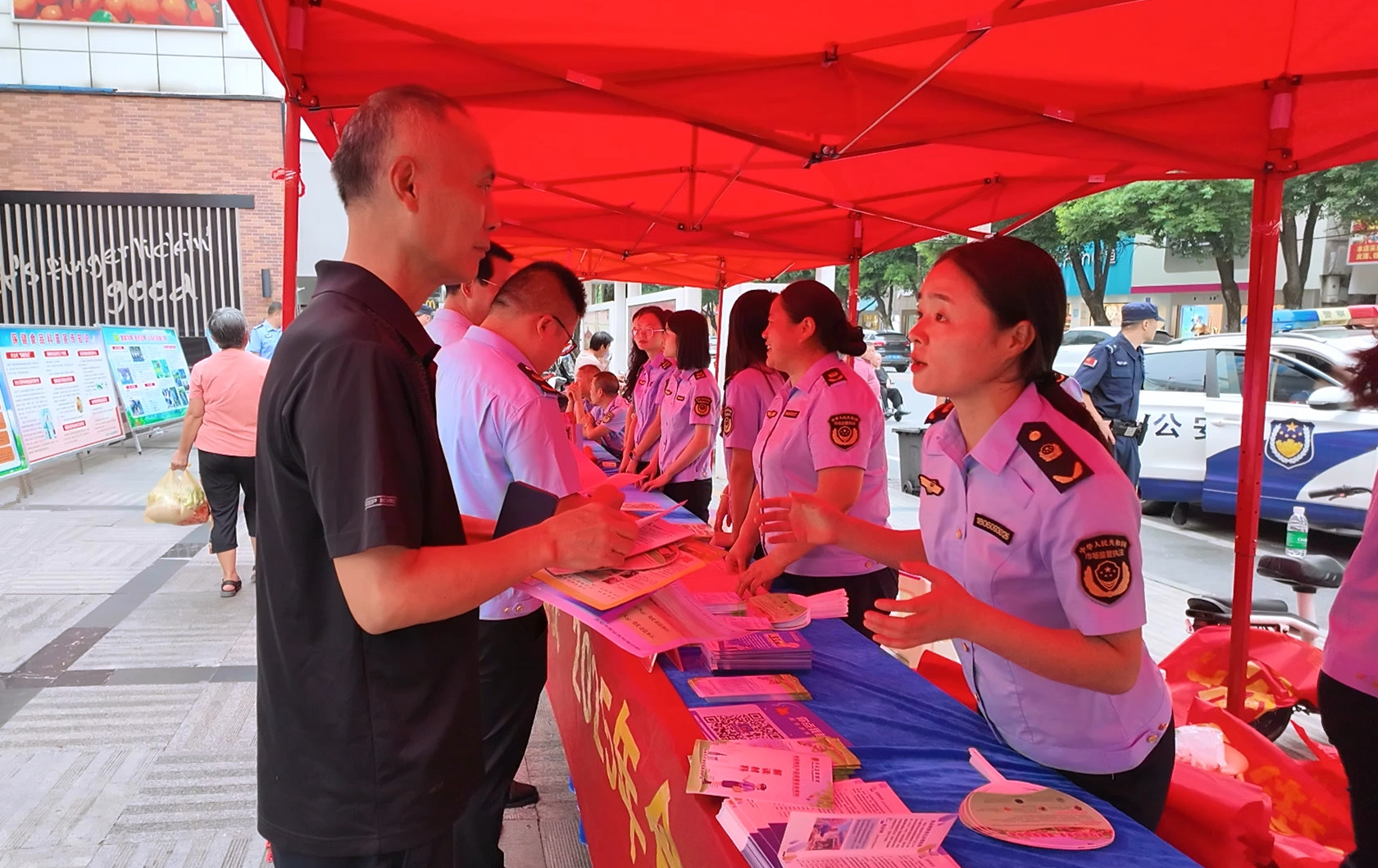 0919 我市多部门联合开展2025年食品安全宣传周活动1_副本.jpg