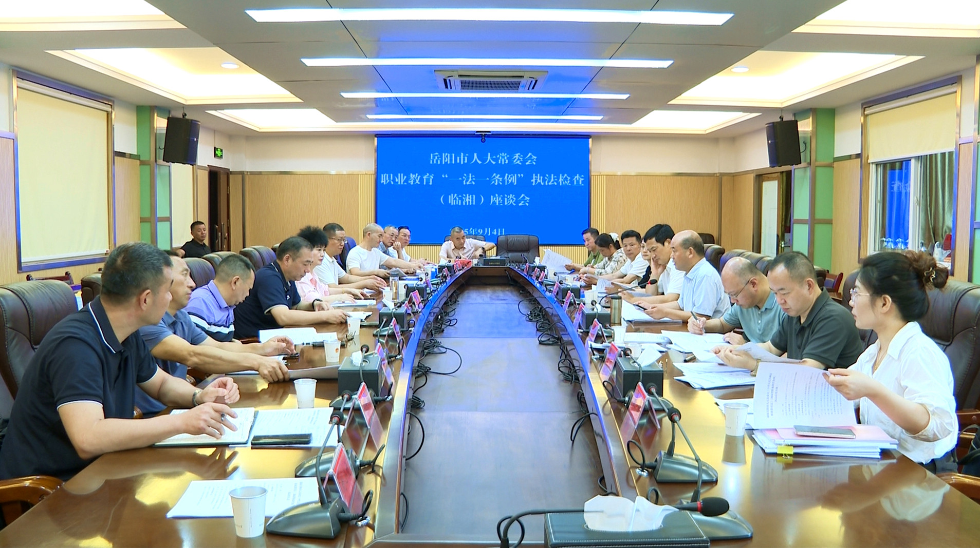 张中于_副本.jpg