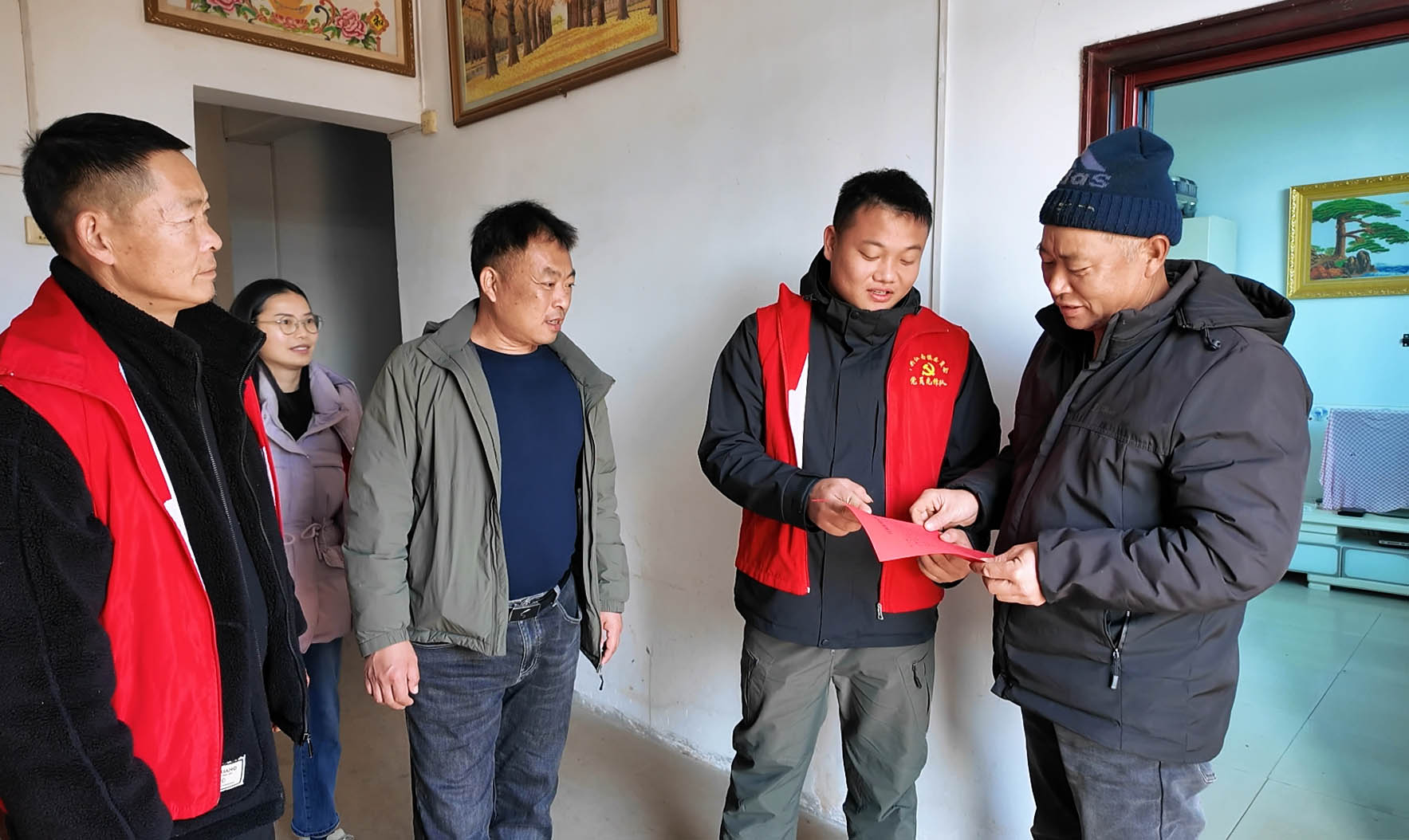 0113 江南镇新洲村：冬季安全不松懈 筑牢用火用电“防护网”.jpg