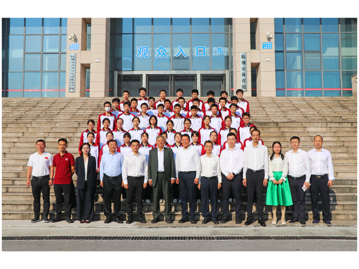 情牵故土 智耀未来 余志武院士为临湘学子作励志报告