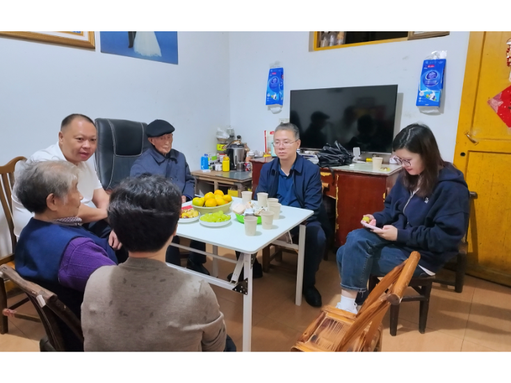市领导走访慰问百岁老人
