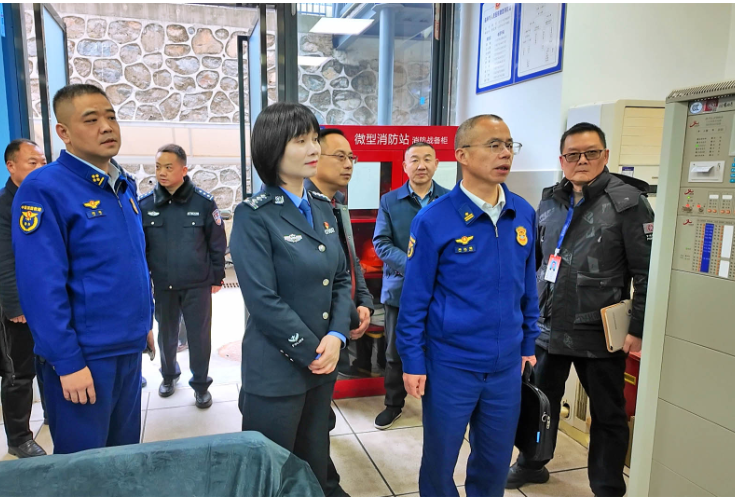 市领导督导检查重点场所消防安全工作