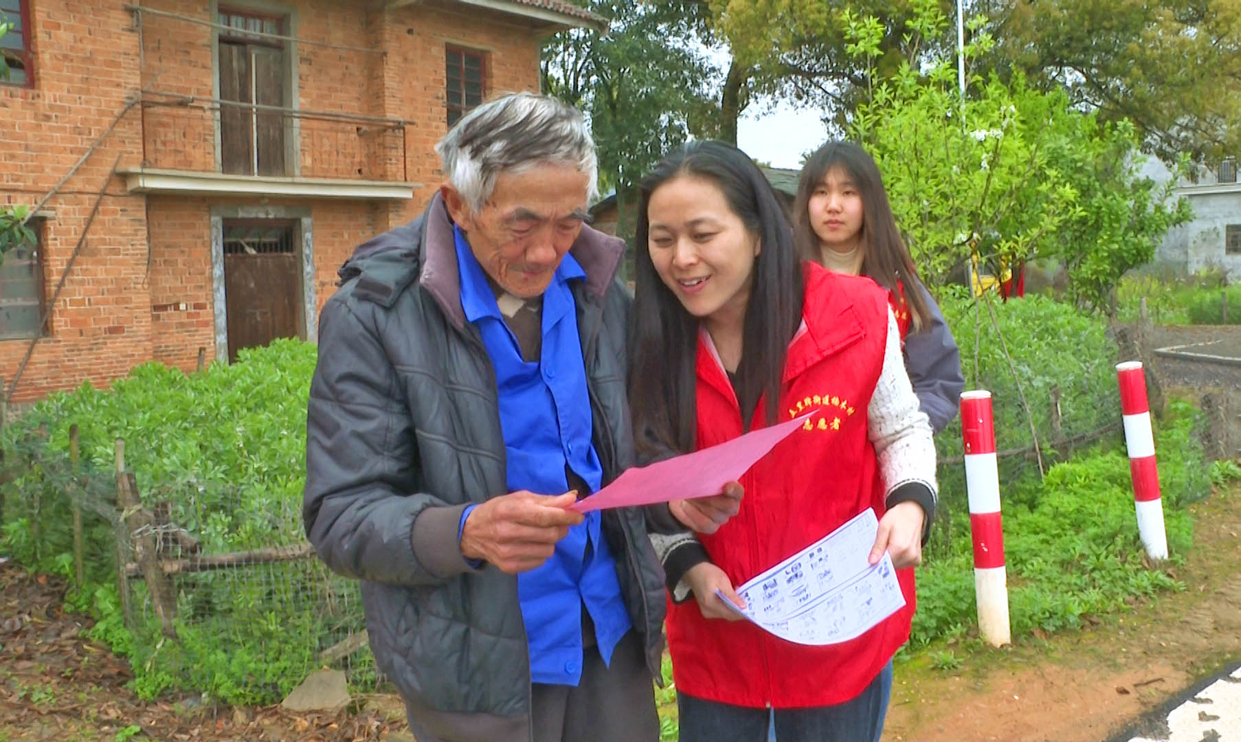 0408 五里牌街道楠木村:宣传移风易俗 树立文明新风2.jpg 0408 五里牌街道楠木村:宣传移风易俗 树立文明新风2.jpg