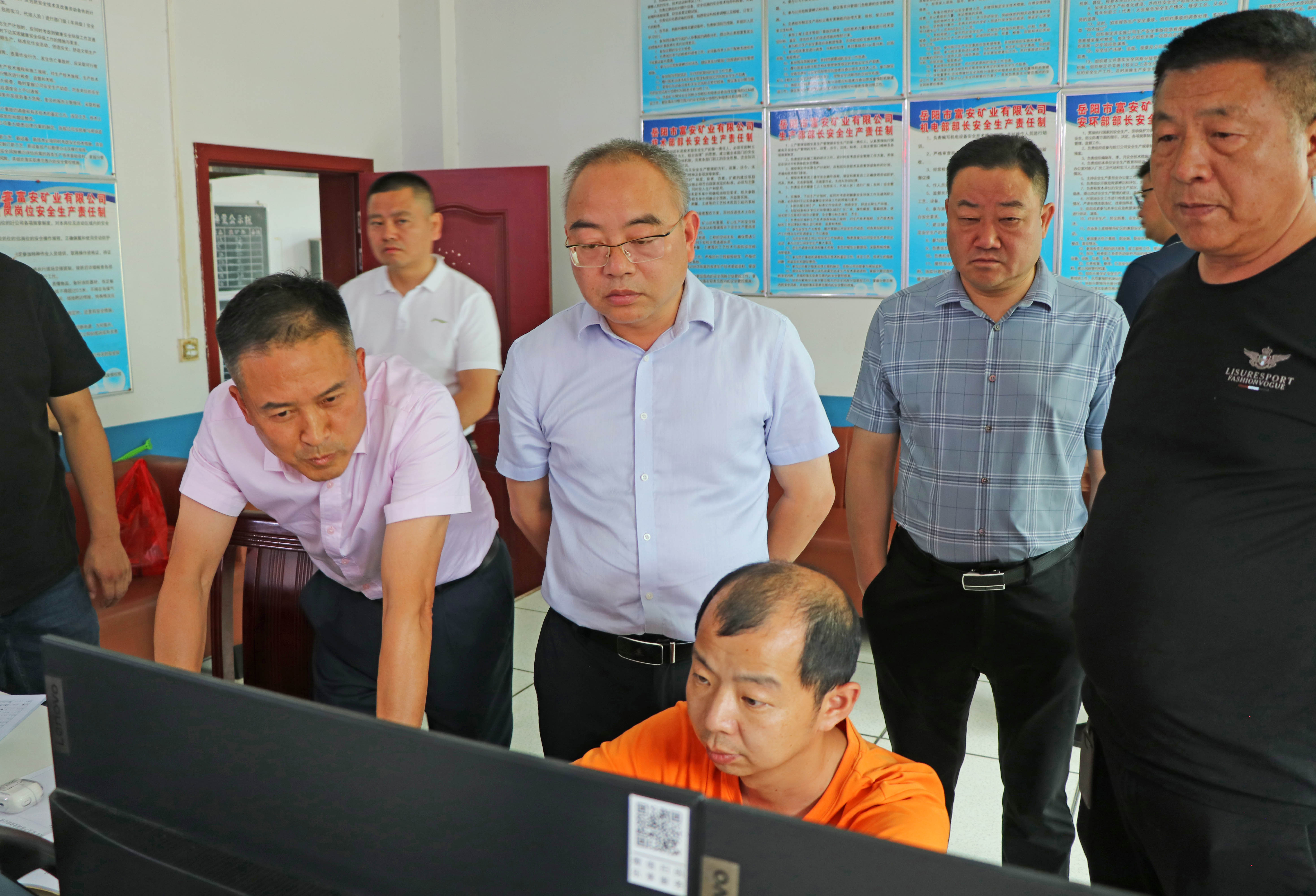 6.10书记暗访IMG_5791.jpg