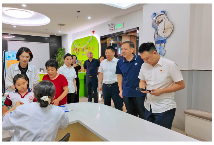 健康“医”夏 夜享安康 市医疗集团“健康夜市”暖心开市