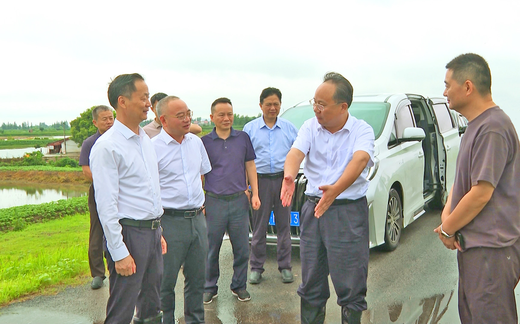 0622 岳阳市纪委监委督导组深入我市督导防汛备汛工作(刘琦、熊世成、李明)4.jpg 0622 岳阳市纪委监委督导组深入我市督导防汛备汛工作(刘琦、熊世成、李明)4.jpg
