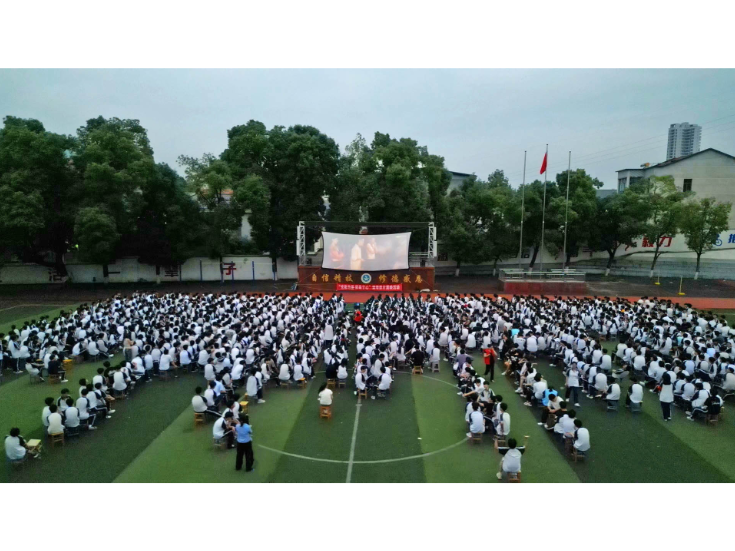 禁毒课堂进校园  光影交织筑屏障