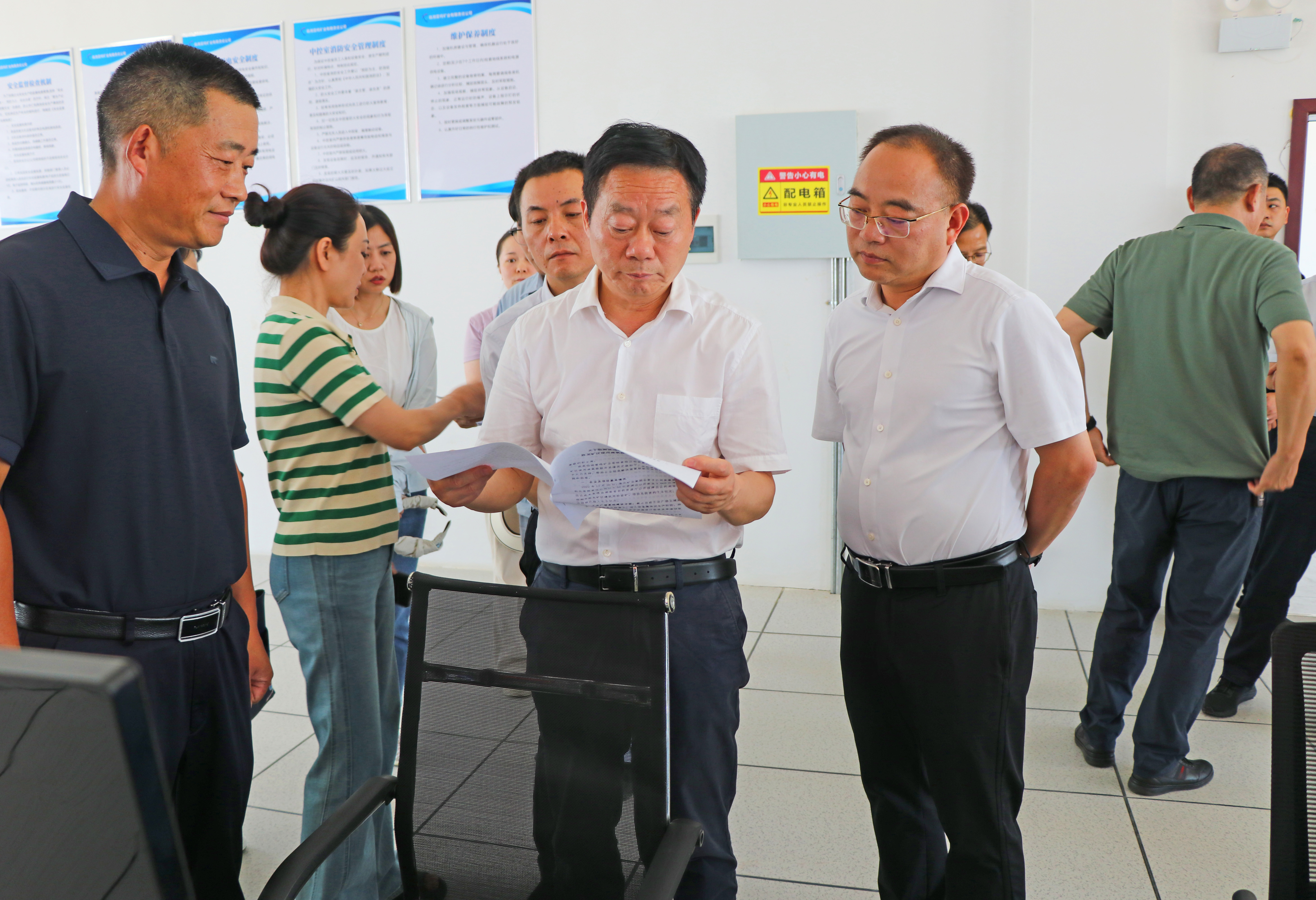 7.14书记 政协开展为企业服务民主监督调研IMG_7336.jpg 7.14书记 政协开展为企业服务民主监督调研IMG_7336.jpg