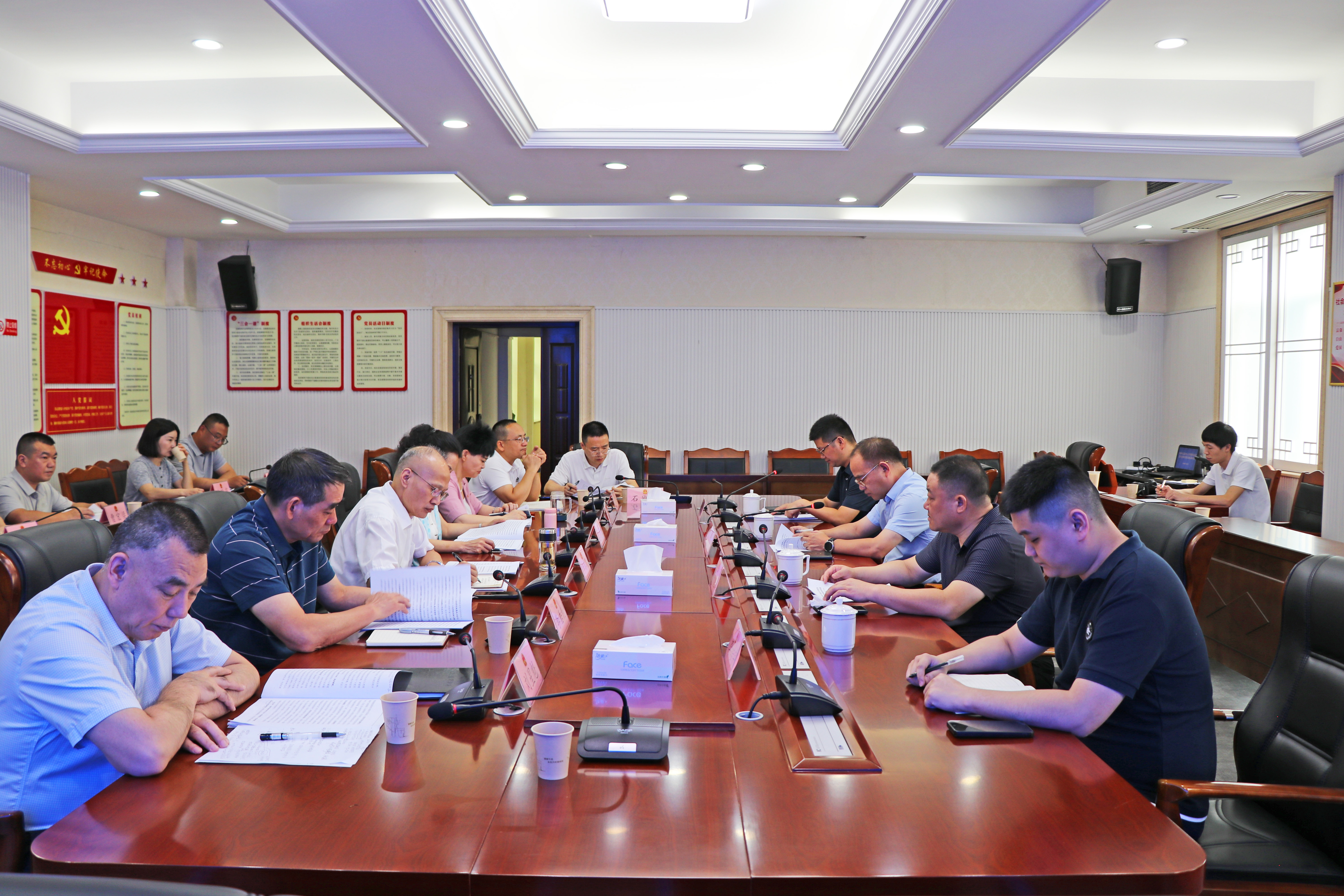 7.22书记赴人大征求党代会报告意见IMG_7598.jpg 7.22书记赴人大征求党代会报告意见IMG_7598.jpg