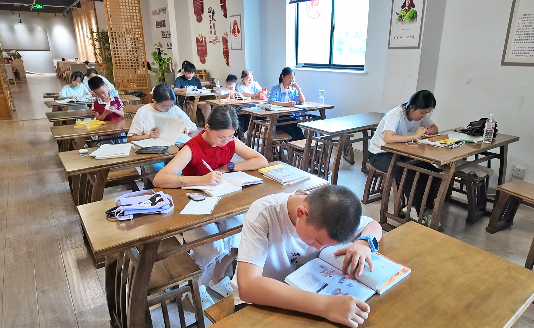 新华书店2.jpg