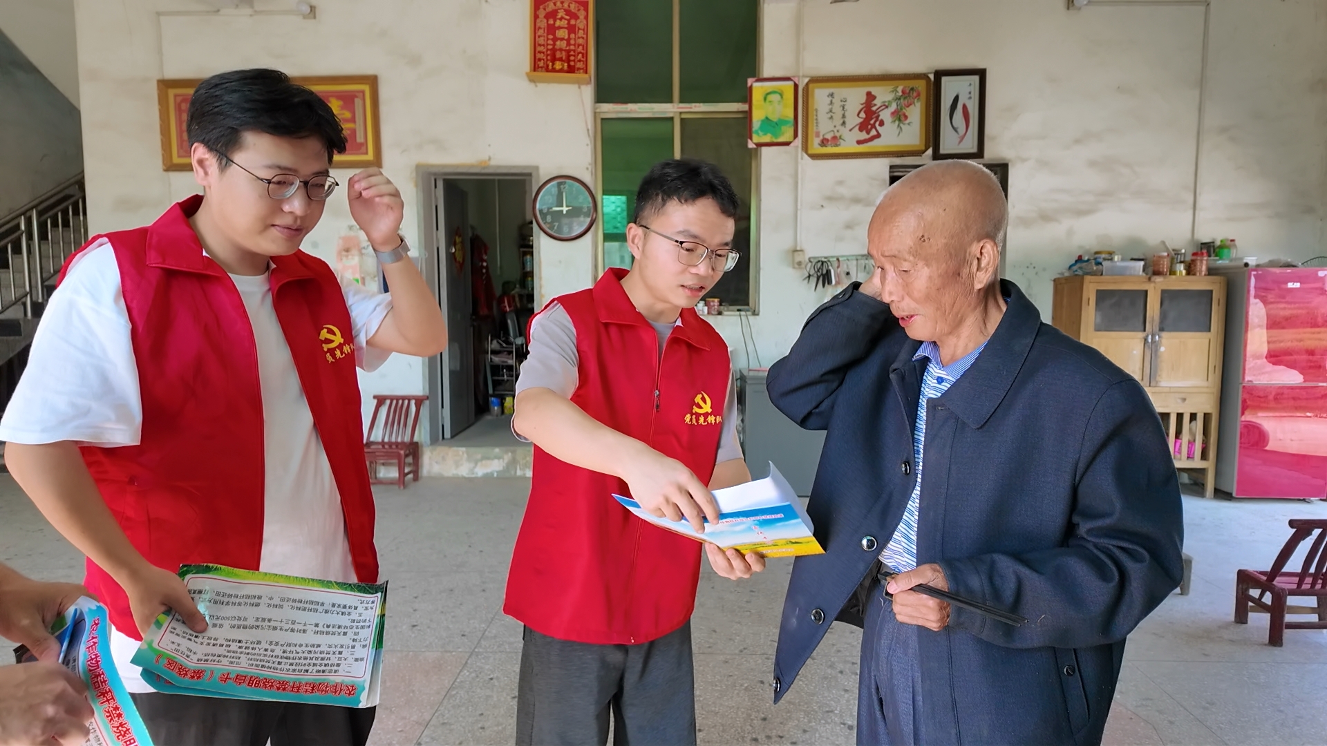 詹桥镇:全民秸秆禁烧 共护绿色家园1.jpg 詹桥镇:全民秸秆禁烧 共护绿色家园1.jpg