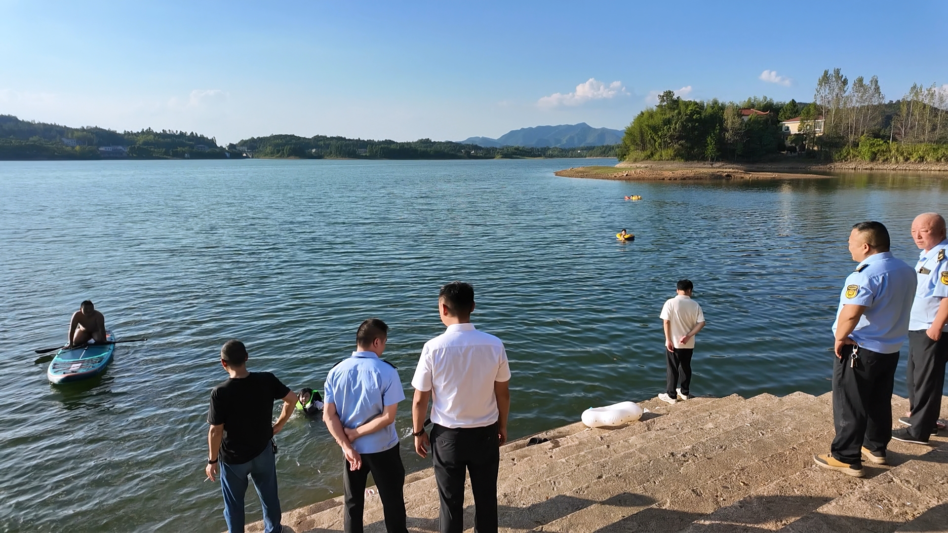 0831忠防镇:入户防溺广宣传 沿河巡查保安全3.jpg 0831忠防镇:入户防溺广宣传 沿河巡查保安全3.jpg