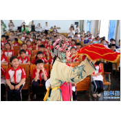 【新华社】湖南资兴：花鼓戏 进校园