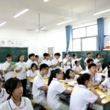 鲤鱼江中学课改：让学生走向讲台提升素质