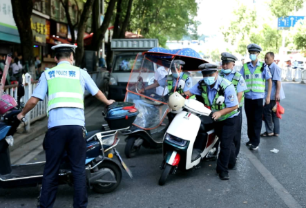 交通问题顽障痼疾集中整治进行时｜拖车处理15辆  抄牌51辆