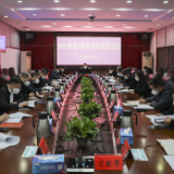 杨理诚主持召开2023年第1次市委常委会会议