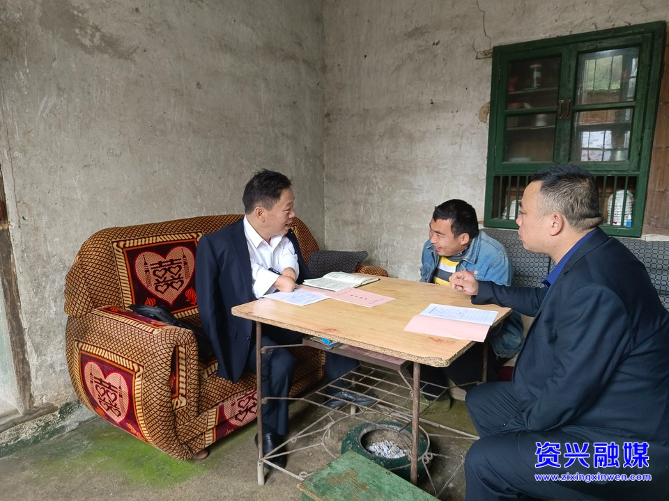 市残联走访慰问困难重度残疾人