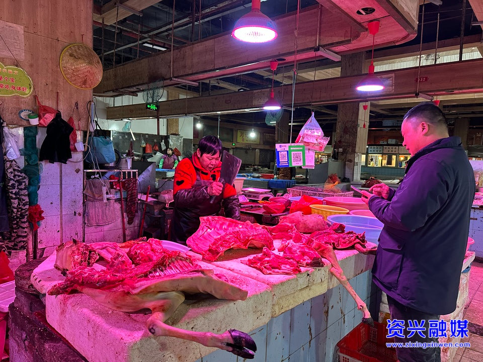 市市场监督管理局开展“生鲜灯”检查行动