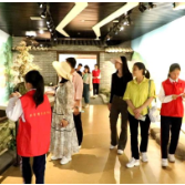 欢度“五一”：“红领巾”讲解员走进东江移民博物馆