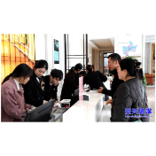 两会动态 | 人大代表今日向大会报到