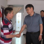 企业慰问患病困难员工