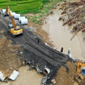 直击灾后重建 ▏ 加固坪田桥 应对新一轮强降雨