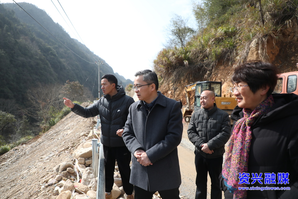 杨理诚调研灾后基础设施修复和避险搬迁安置工作