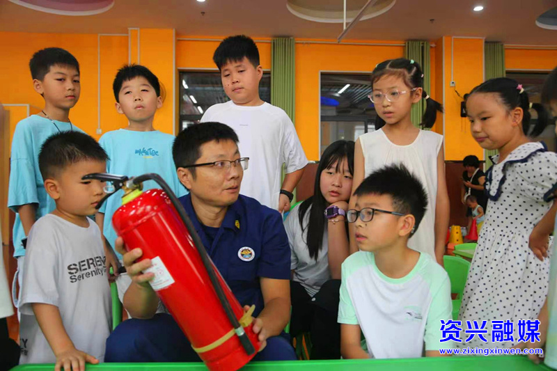 安全“童”行 快乐成长 唐洞街道民生北路社区为青少年送上趣味安全课