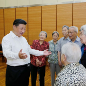 习近平总书记治国理政难忘瞬间